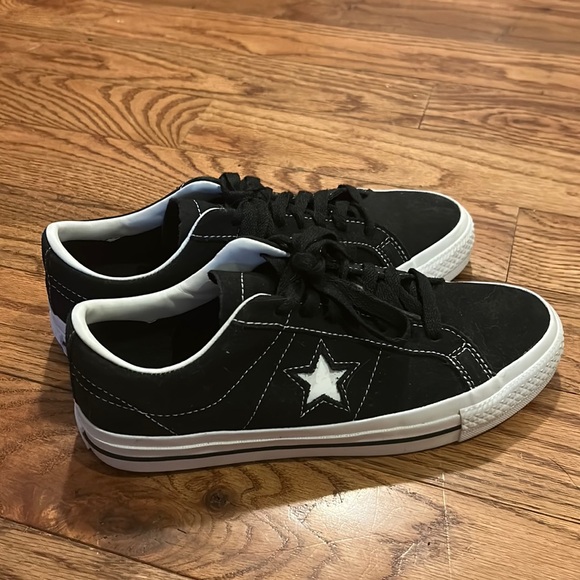 converse - Picture 1 of 3